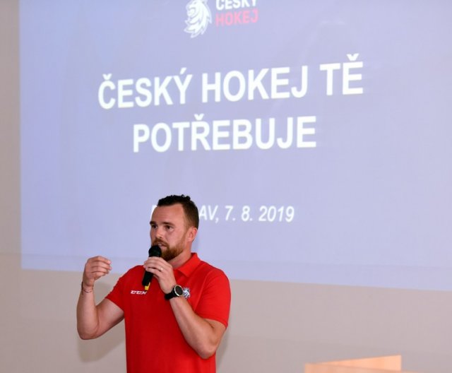 Velký seminář Českého hokeje v Břeclavi s heslem "Český hokej tě potřebuje"