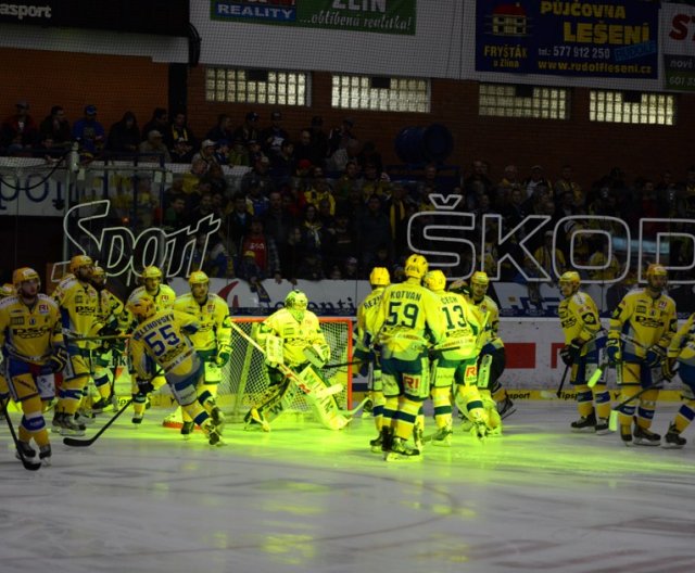 Finále Tipsport ELH: Zlín – Kometa Brno, 25.4.2014