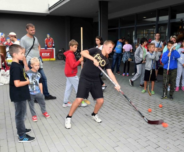 Autogramiáda české reprezentace v Třinci