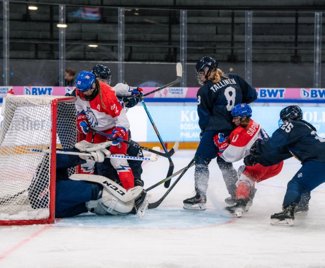 Ženy U18: Česko - Finsko, MS, 6. 1. 2024