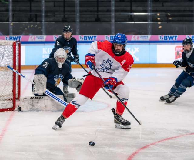 Ženy U18: Česko - Finsko, MS, 6. 1. 2024