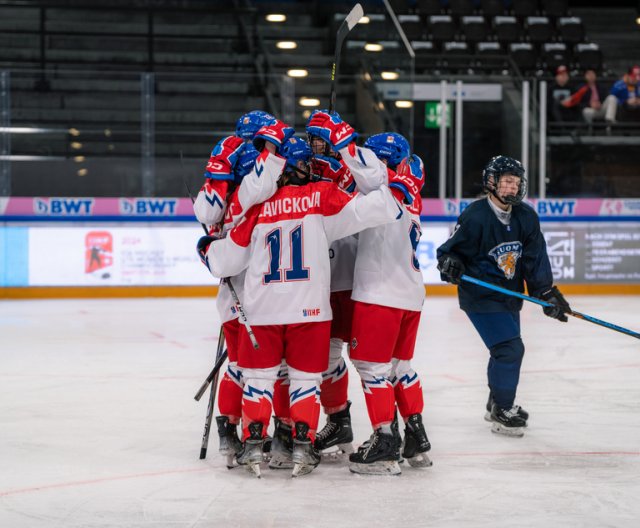 Ženy U18: Česko - Finsko, MS, 6. 1. 2024