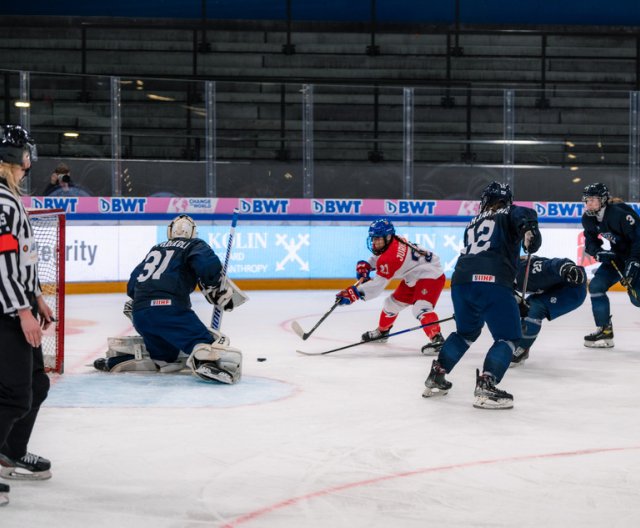 Ženy U18: Česko - Finsko, MS, 6. 1. 2024