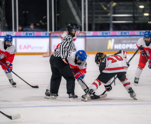 Ženy U18: Česko - Kanada, MS, 7. 1. 2024