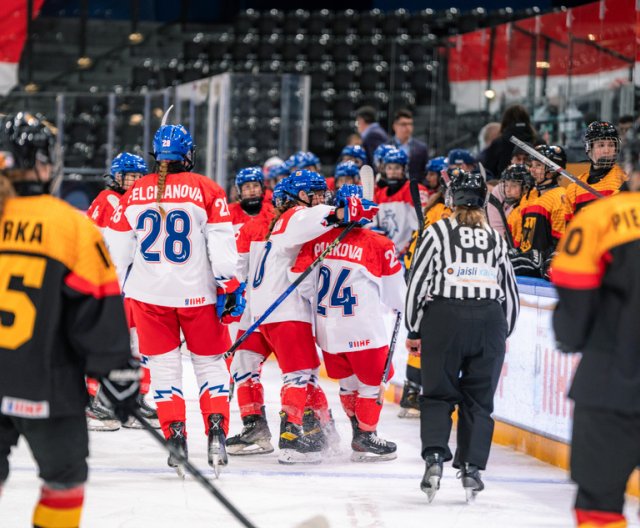 Ženy U18: Česko - Německo, MS, 9. 1. 2024